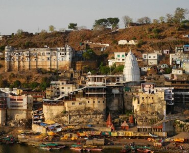indore to omkareshwar taxi