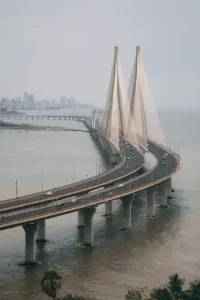 indore to mumbai taxi